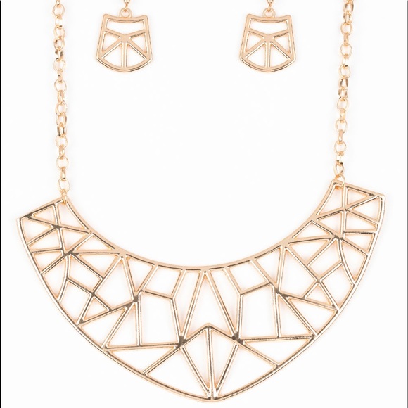 Jewelry - Strike While HAUTE - Gold Statement Necklace Set